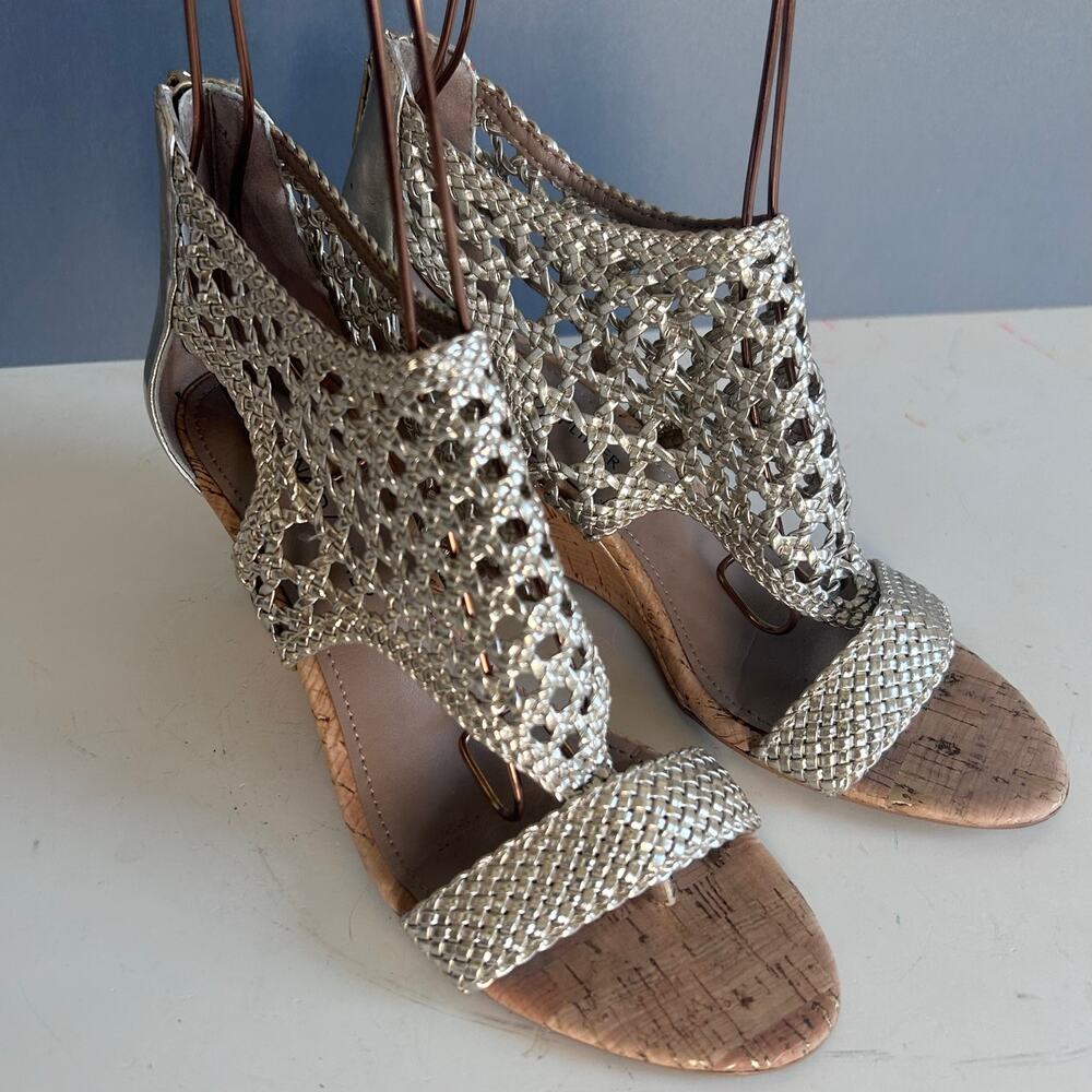 Donald Pliner sandals size 6.5 netted wedge cork metallic‎ gold wicker ankle